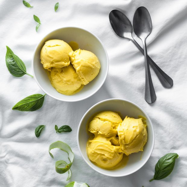 Mango - og Basilikum Is